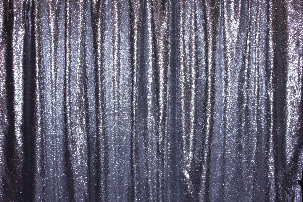 dallas-photo-booth-lounge-backdrop-silver-glitz-blank